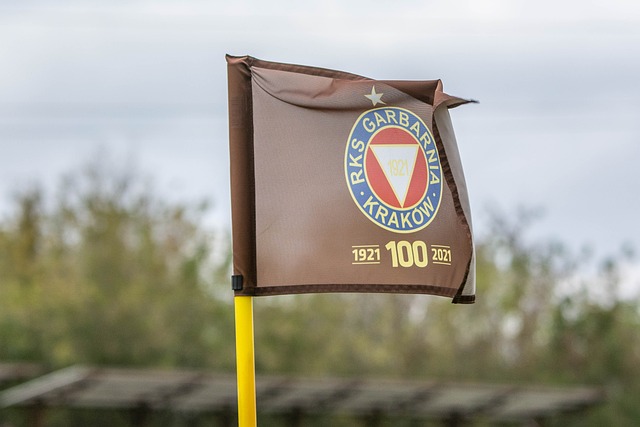 [西甲]榜首争夺白热化 十人巴萨大胜塞维利亚.